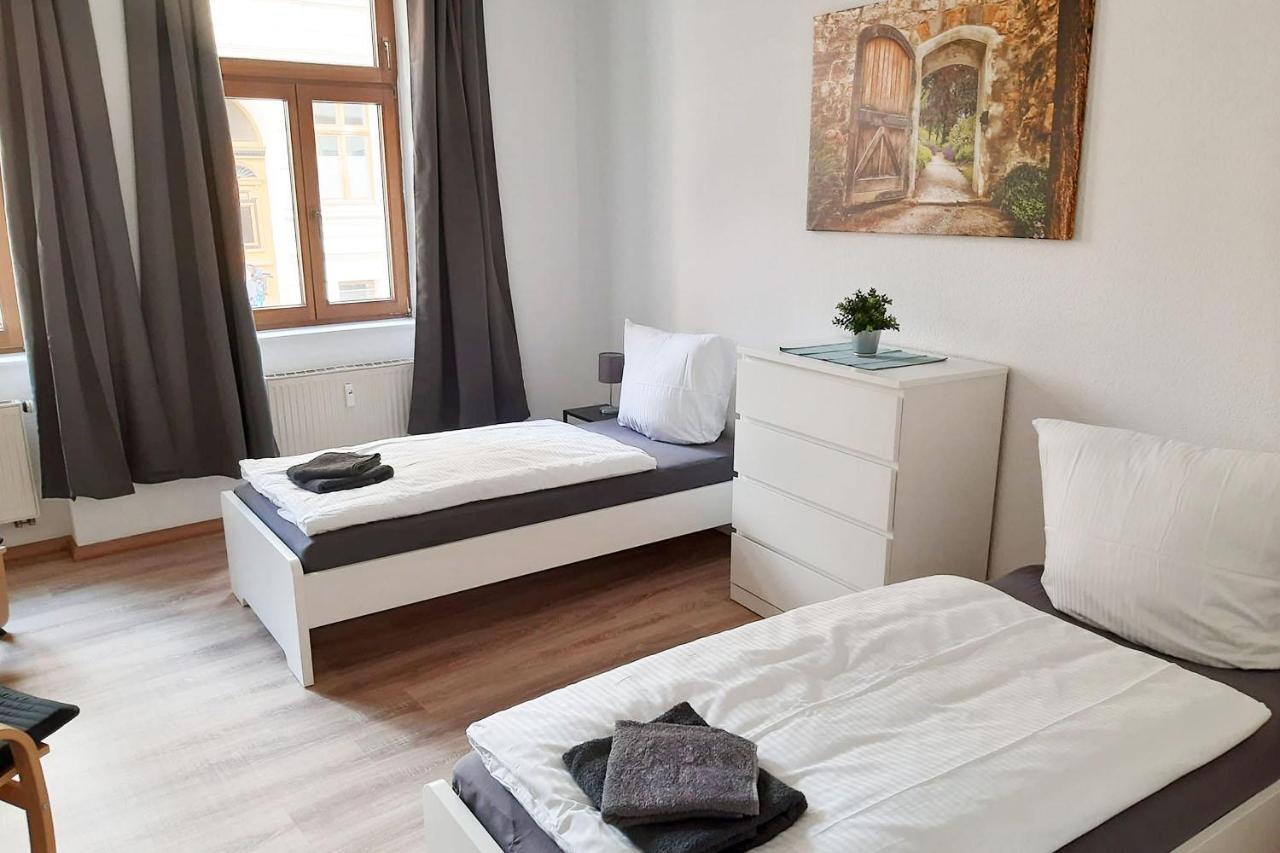 Cozy 2 Room Apartment In Магдебург Екстериор снимка